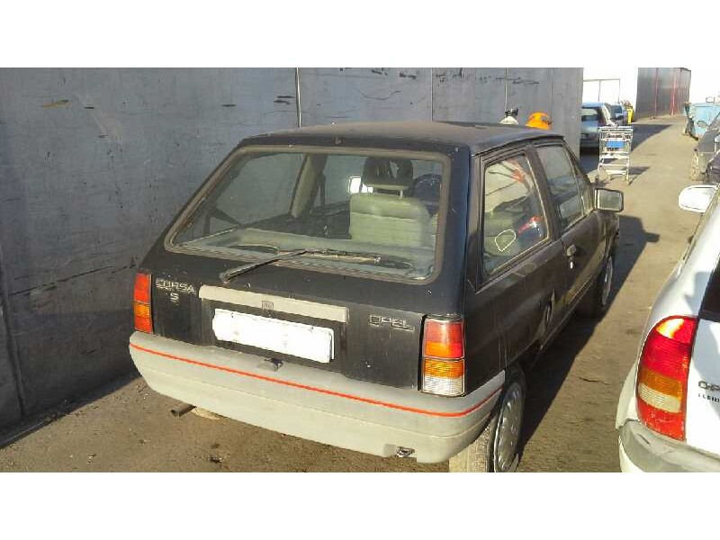 opel corsa a del año 1992