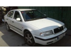 skoda octavia berlina (1u2) del año 2000