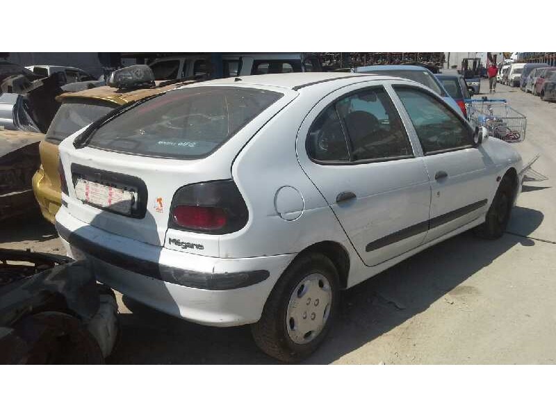 renault megane i berlina hatchback (ba0) del año 1996