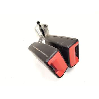 Recambio de enganche cinturon trasero central para volkswagen golf vi variant (aj5) 1.6 tdi referencia OEM IAM 1K0857739  