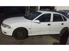 opel vectra b berlina del año 1999