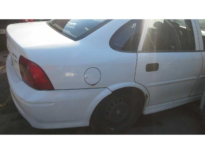 opel vectra b berlina del año 1999