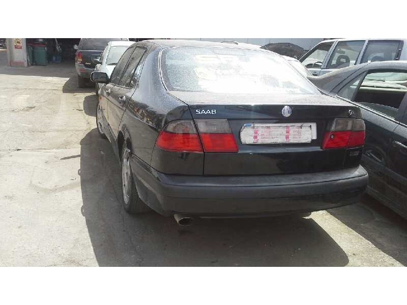 saab 9-5 sedán del año 2000