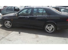 saab 9-5 sedán del año 2000 2