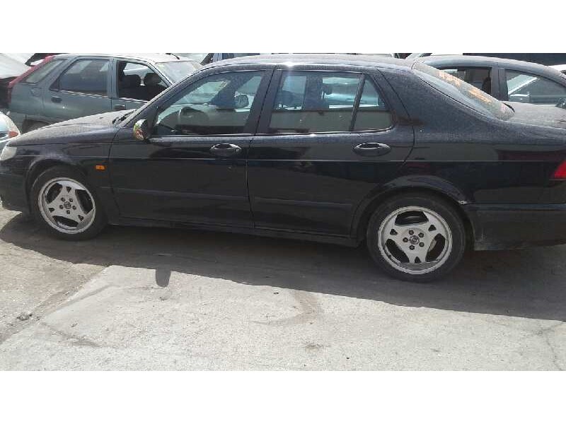 saab 9-5 sedán del año 2000