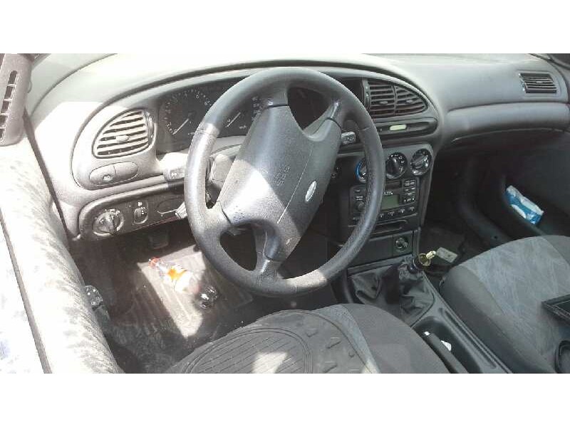 ford mondeo berlina (gd) del año 1999