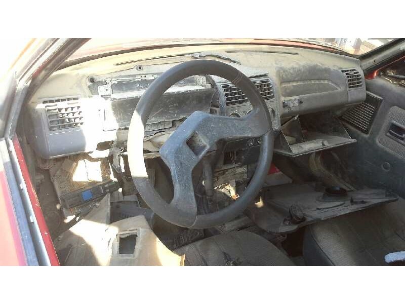 peugeot 205 berlina del año 1987