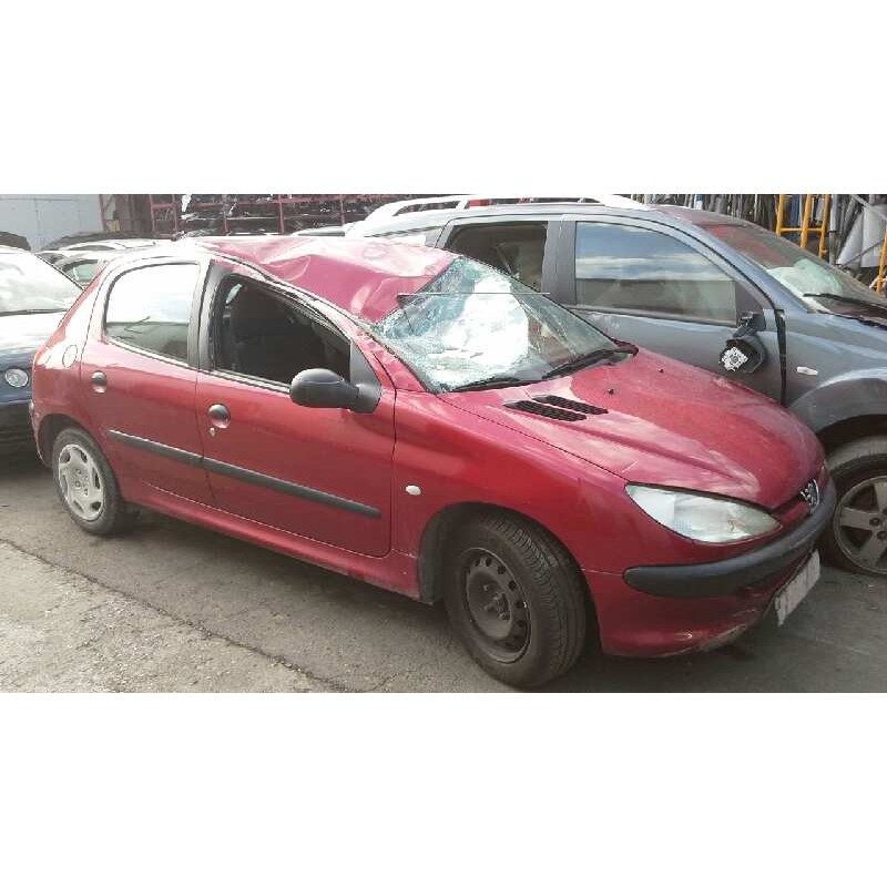 peugeot 206 berlina del año 2000