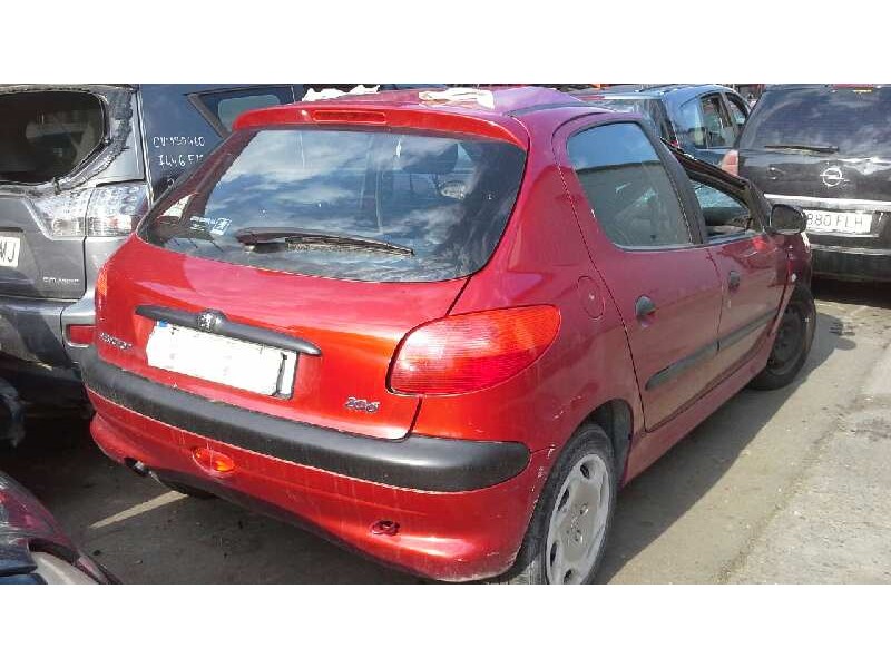 peugeot 206 berlina del año 2000