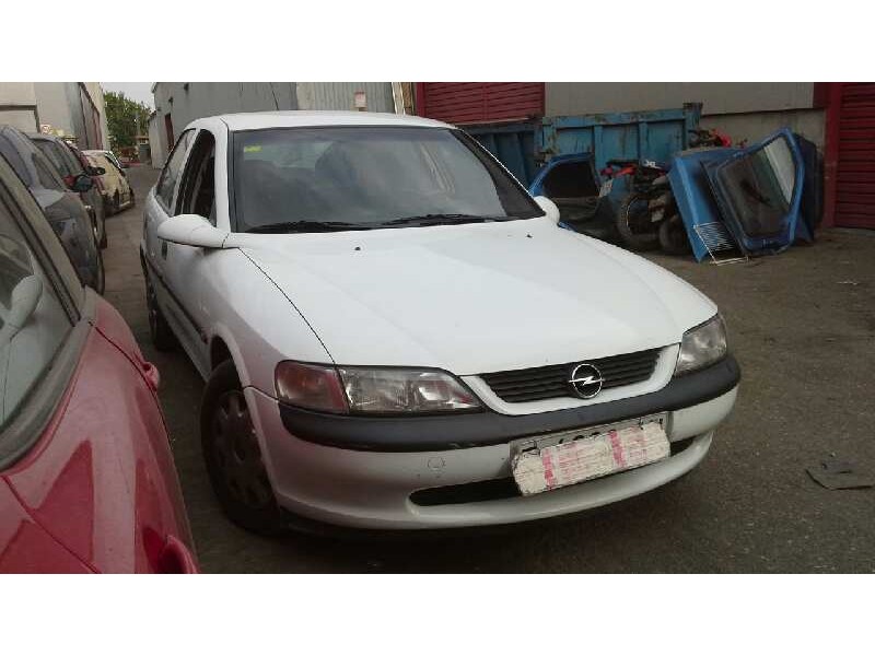 opel vectra b berlina del año 1997