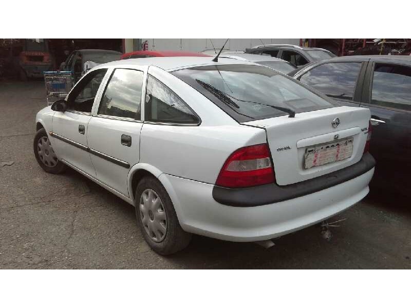 opel vectra b berlina del año 1997