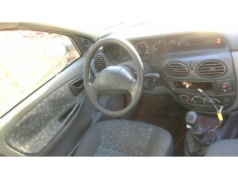 renault megane i berlina hatchback (ba0) del año 1998