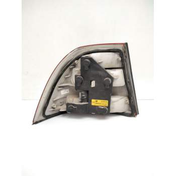 Recambio de piloto trasero derecho para opel vectra b berlina básico (1999) referencia OEM IAM 90568049  