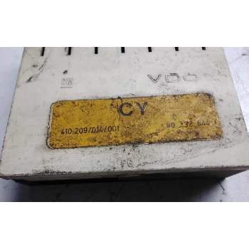 Recambio de pantalla multifuncion para opel kadett c 1.0 referencia OEM IAM 90332644  