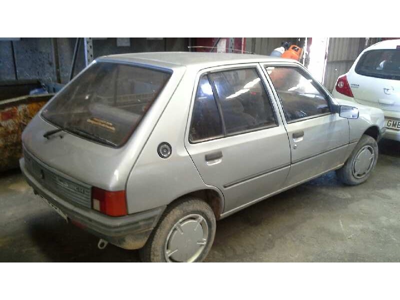 peugeot 205 berlina del año 1988