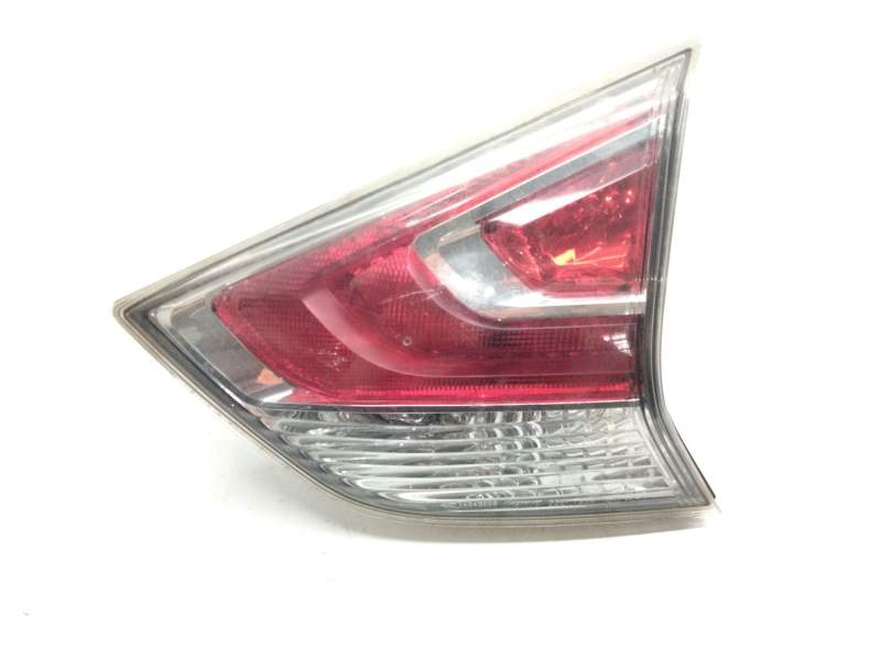 Recambio de piloto trasero derecho porton para nissan x-trail (t32) 360 referencia OEM IAM   