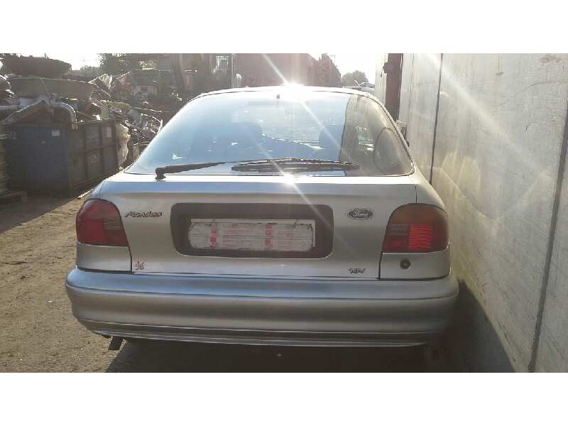 ford mondeo berlina/familiar (fd) del año 1994