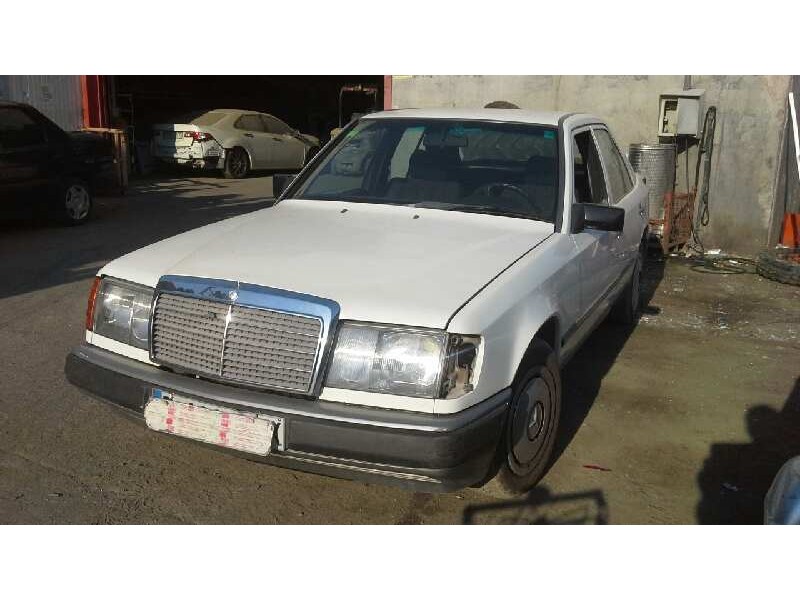 mercedes clase e (w124) berlina del año 1985