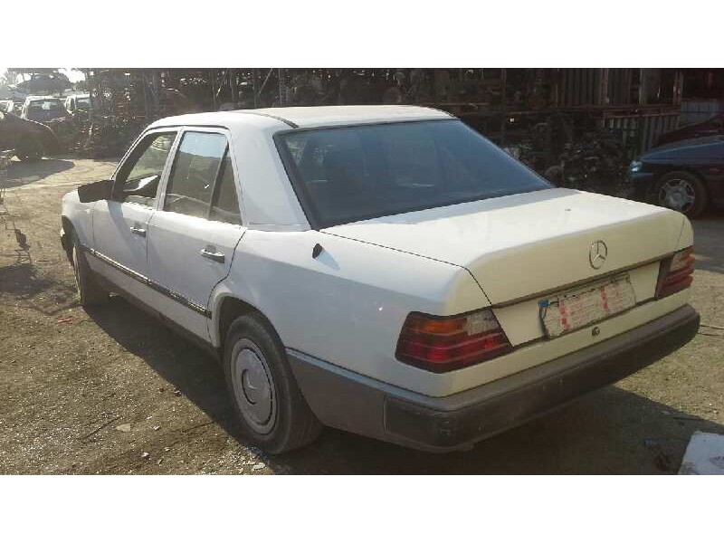 mercedes clase e (w124) berlina del año 1985
