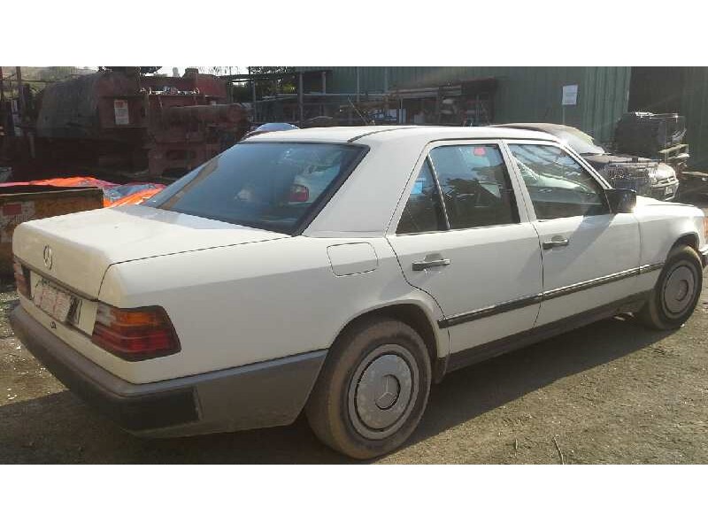 mercedes clase e (w124) berlina del año 1985