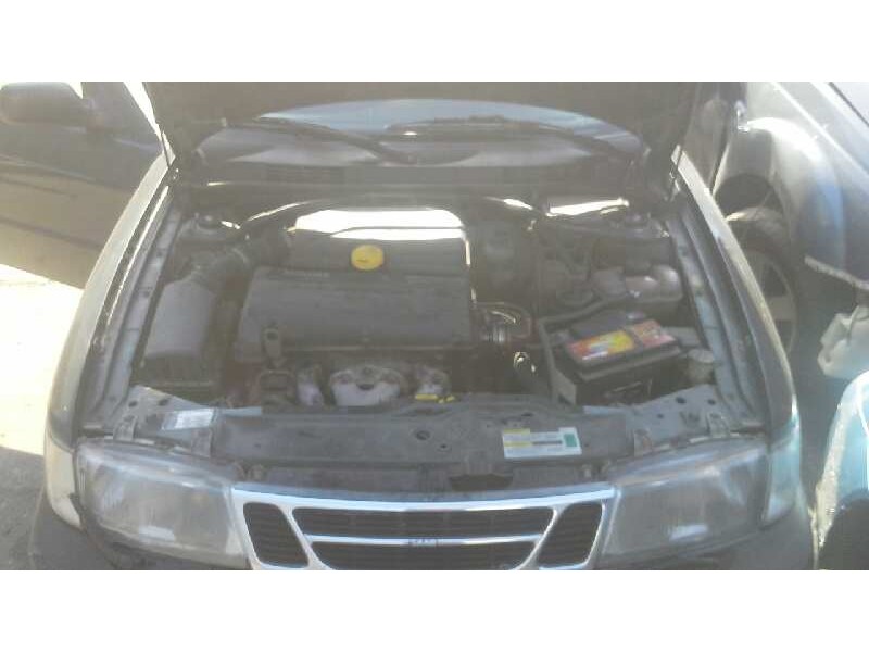 saab 900 berlina del año 1994