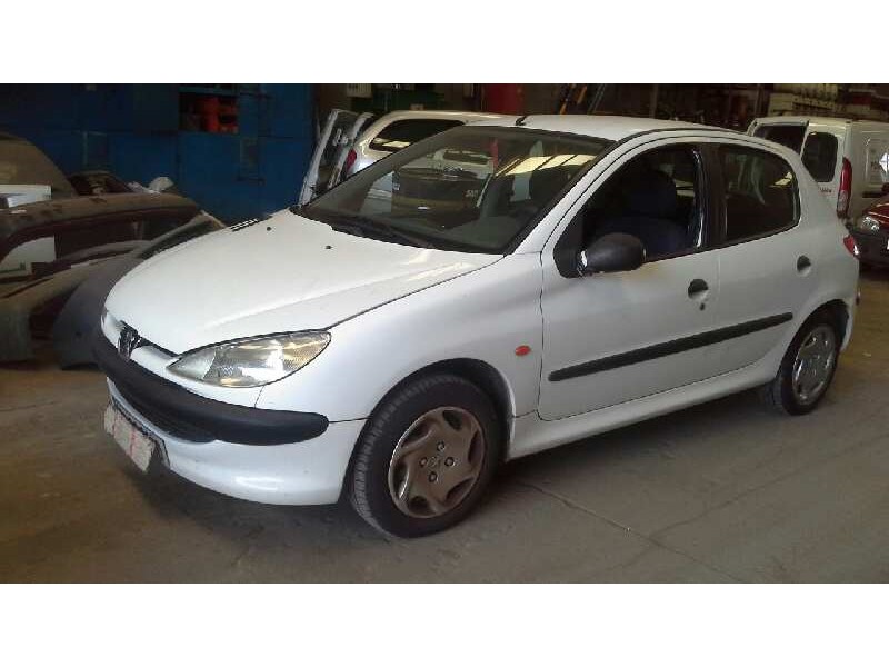 peugeot 206 berlina del año 1999