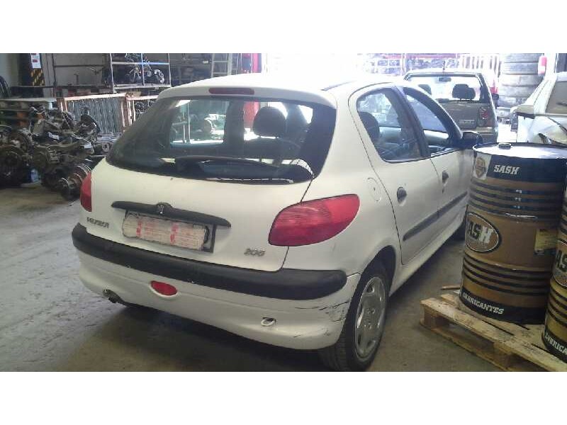 peugeot 206 berlina del año 1999