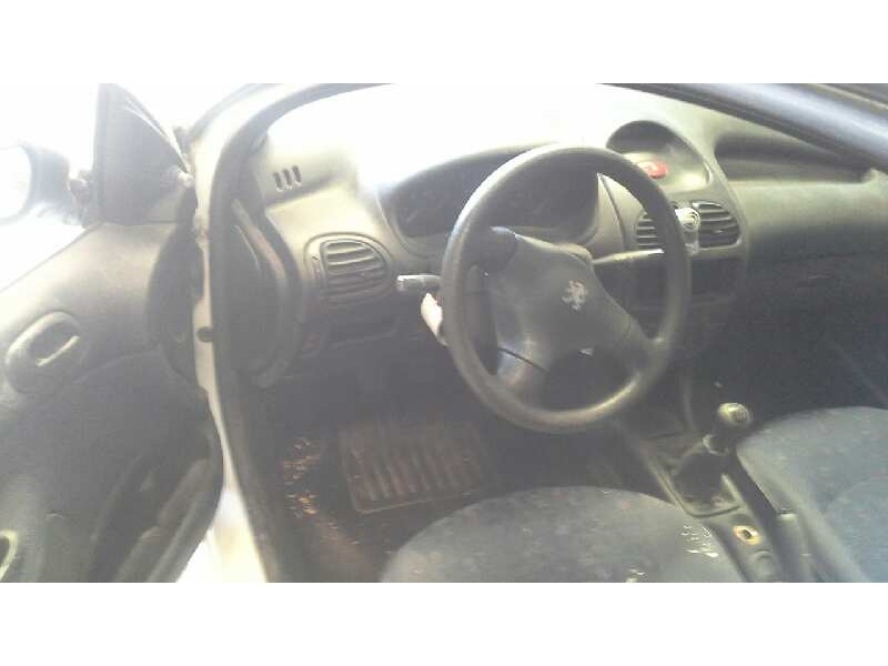 peugeot 206 berlina del año 1999