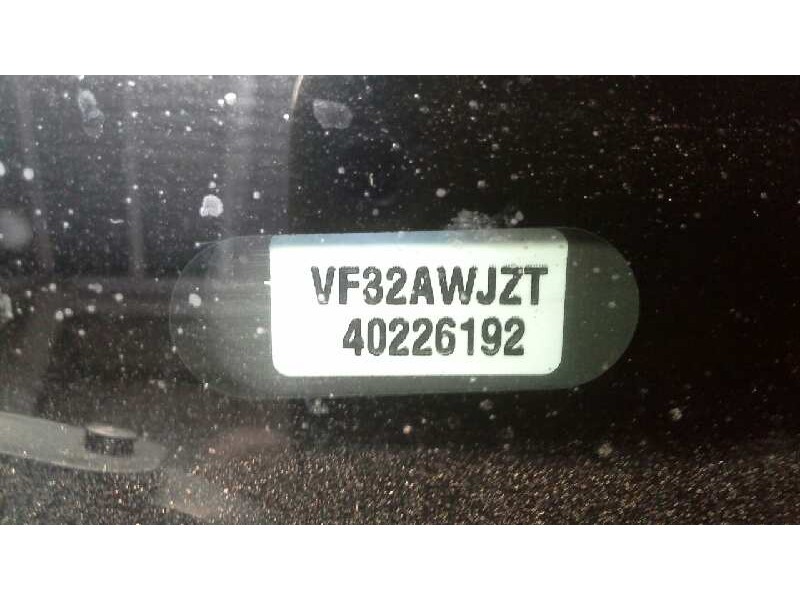 peugeot 206 berlina del año 1999