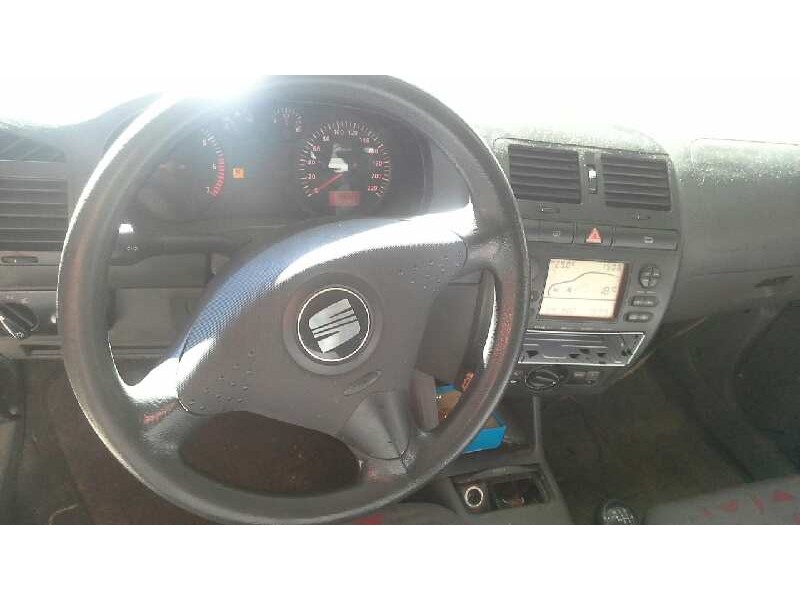 seat cordoba berlina (6k2) del año 2001