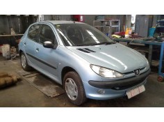 peugeot 206 berlina del año 2001