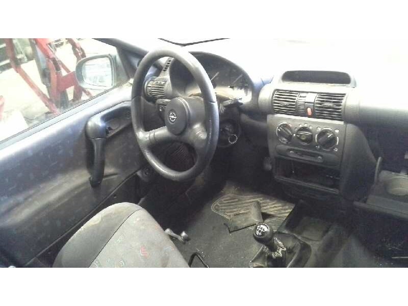 opel corsa b del año 1999