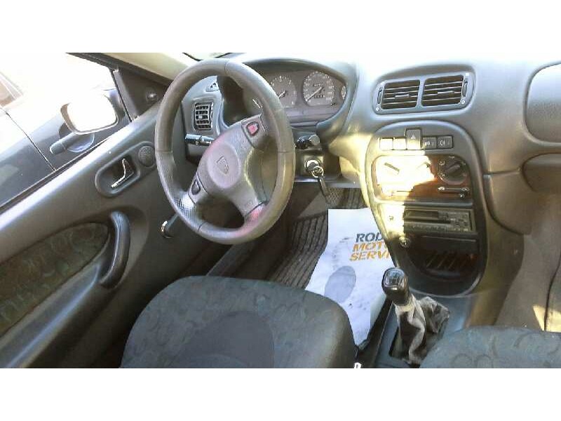 mg rover serie 200 (rf) del año 1999