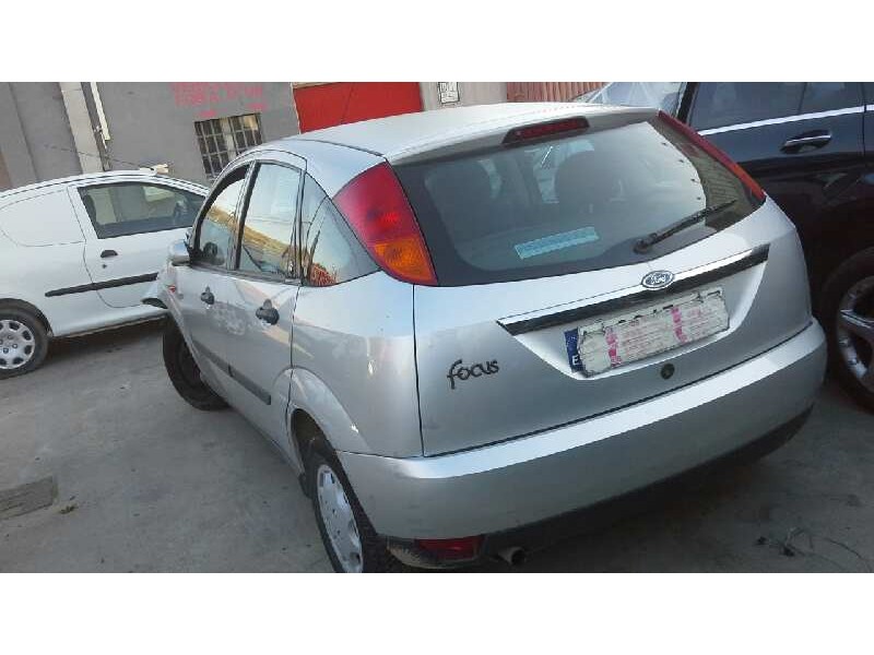 ford focus berlina (cak) del año 1998
