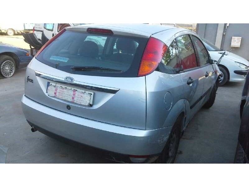 ford focus berlina (cak) del año 1998