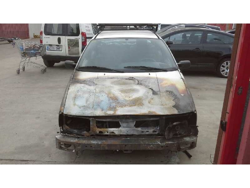 volkswagen passat berlina (312) del año 1990