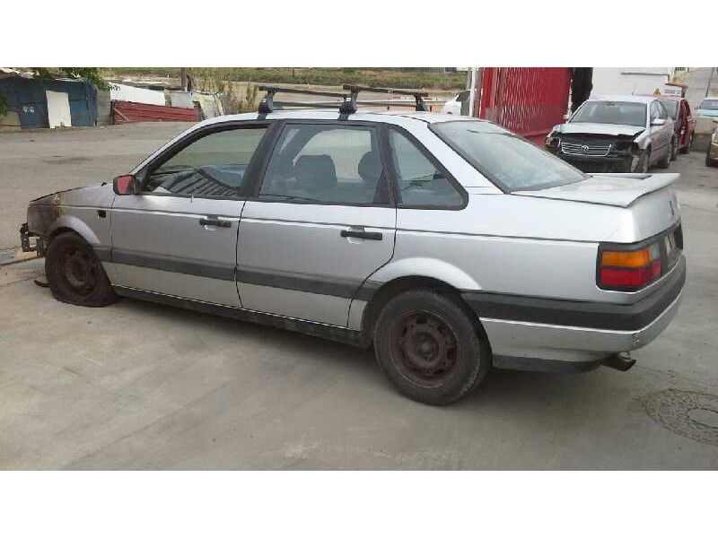volkswagen passat berlina (312) del año 1990