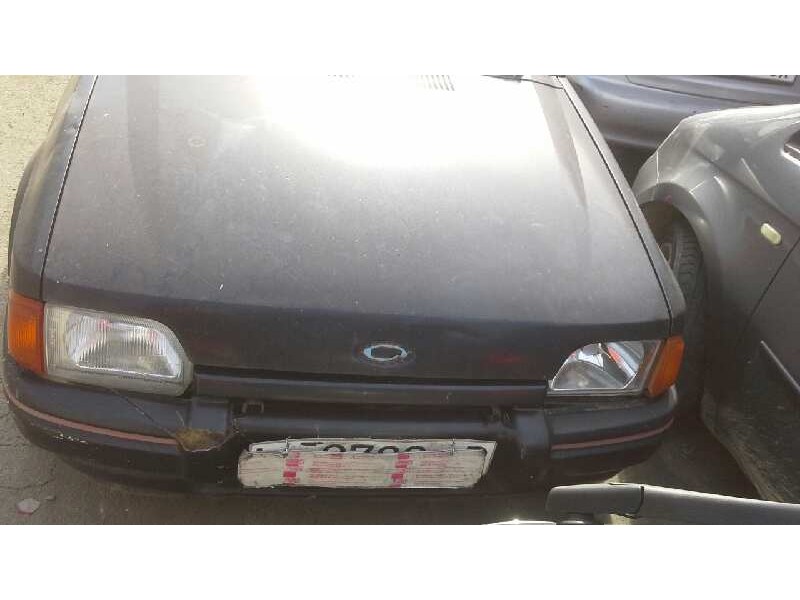 ford escort berlina del año 1989
