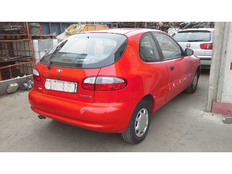 daewoo lanos del año 2000