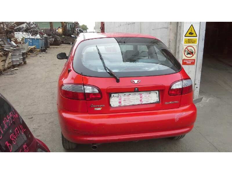 daewoo lanos del año 2000