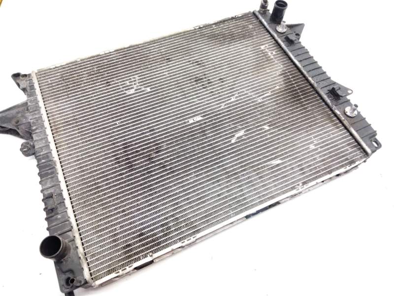 Recambio de radiador agua para land rover discovery v6 td hse referencia OEM IAM 7H228T000BA  
