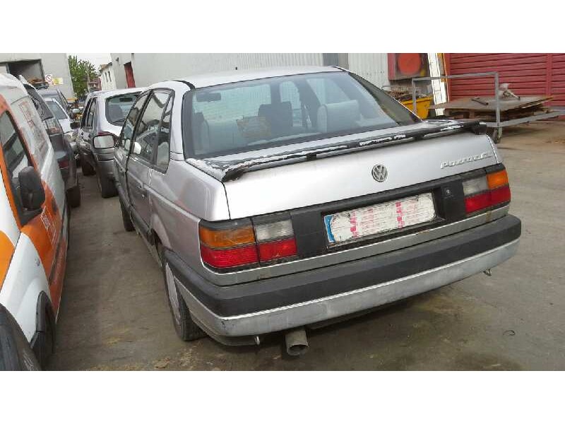 volkswagen passat berlina (312) del año 1989