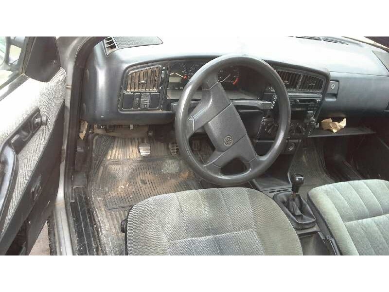 volkswagen passat berlina (312) del año 1989