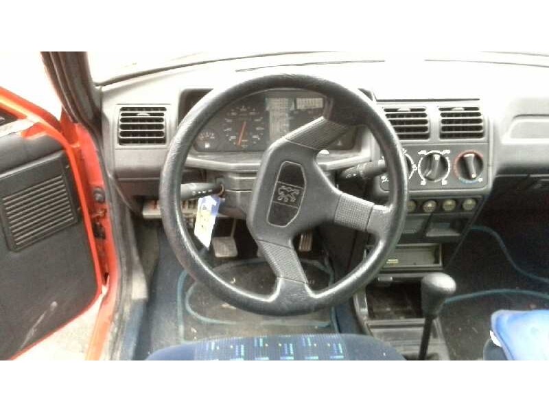 peugeot 205 berlina del año 1994