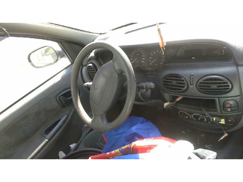 renault megane i berlina hatchback (ba0) del año 1998