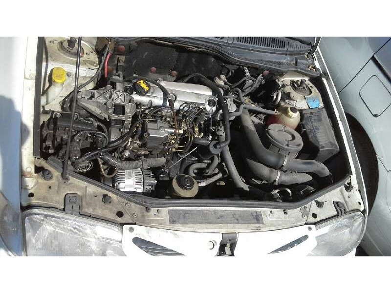 renault megane i berlina hatchback (ba0) del año 1998