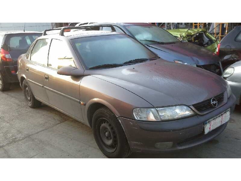 opel vectra b berlina del año 1998