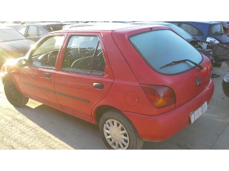 ford fiesta berlina del año 1997
