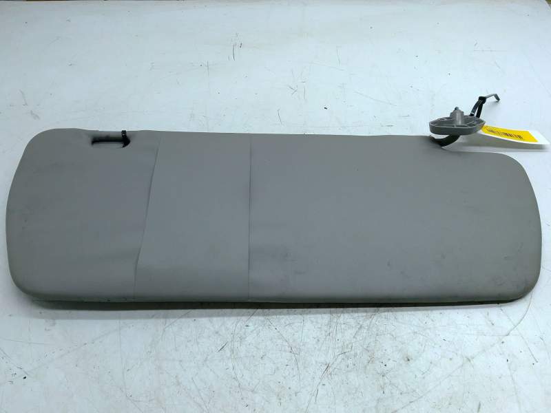 Recambio de parasol izquierdo para renault maxity referencia OEM IAM 5001871860  