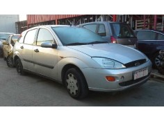 ford focus berlina (cak) del año 2000